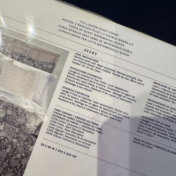 Ralph Lauren Avery Bedding Collection Floral Duvet Cover Full/Queen NEW - Picture 3 of 4